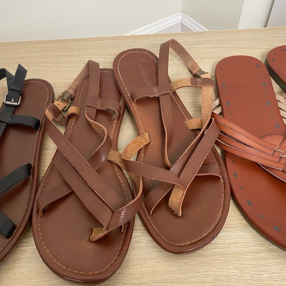 Maurices Size 9 Sandals Lot - Picture 3 of 7